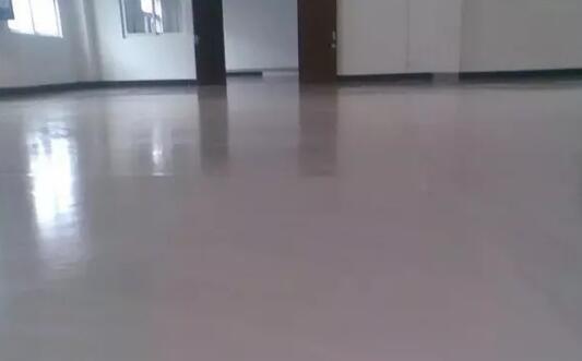 體育館地面不平，鋪不了專用體育木地板該怎么辦？