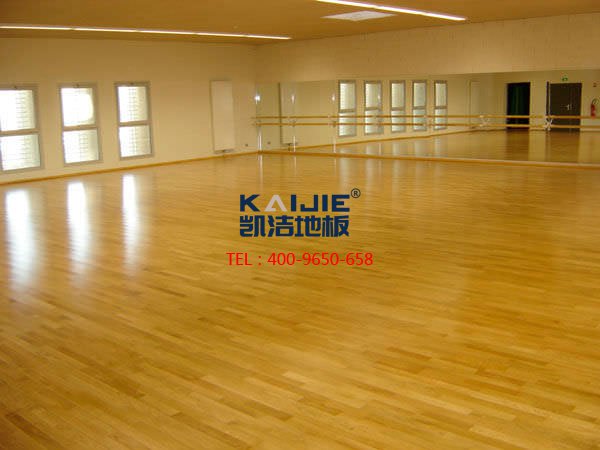 瑜伽室專用體育木地板——?jiǎng)P潔體育木地板