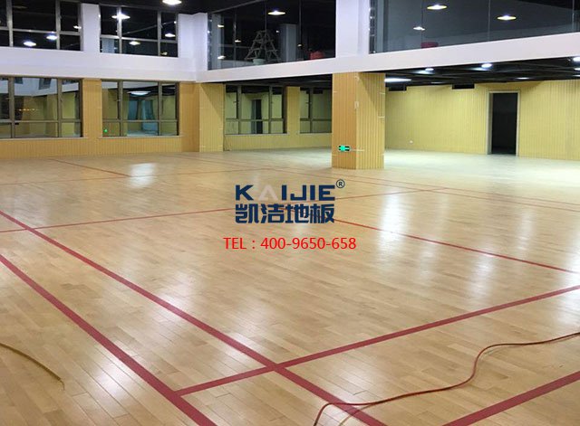 室內(nèi)籃球館專用柞木運(yùn)動木地板——凱潔體育木地板
