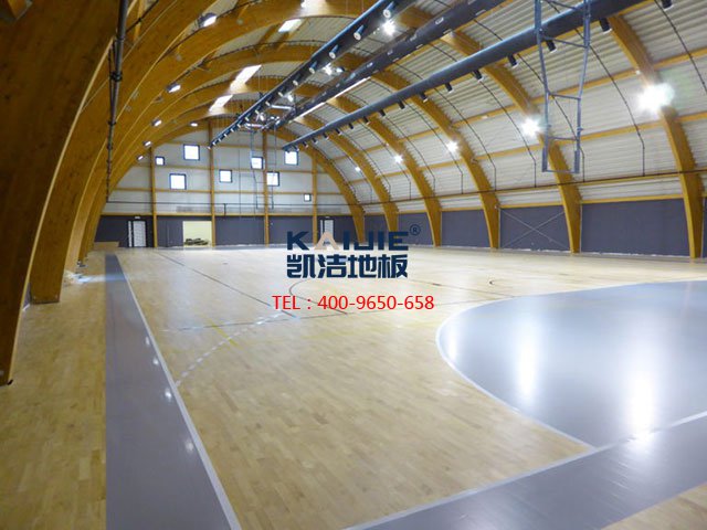 怎么選擇專業(yè)的運動木地板品牌廠家——凱潔體育木地板