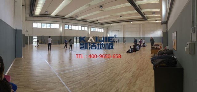 為何體育木地板會(huì)發(fā)出異響呢——?jiǎng)P潔地板