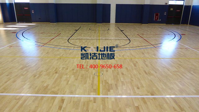 選用體育運(yùn)動(dòng)木地板的真相——?jiǎng)P潔地板