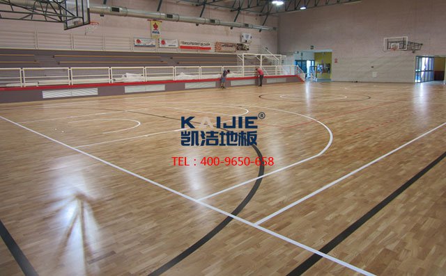 專業(yè)的安裝難道真的是體育木地板的保障——凱潔地板