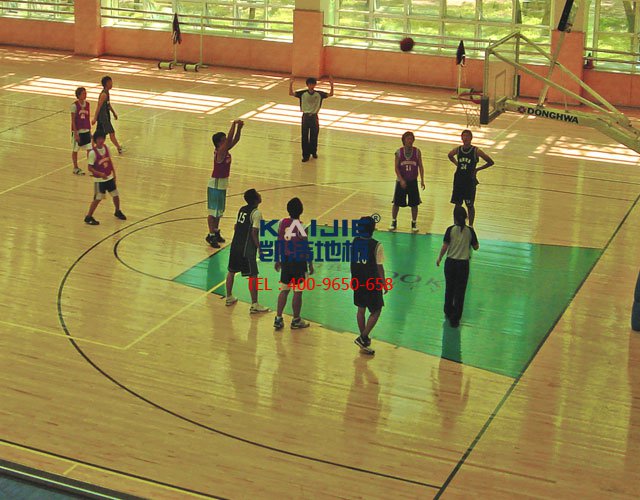 籃球體育館木地板日常保養(yǎng)這些細節(jié)很關(guān)鍵——凱潔地板