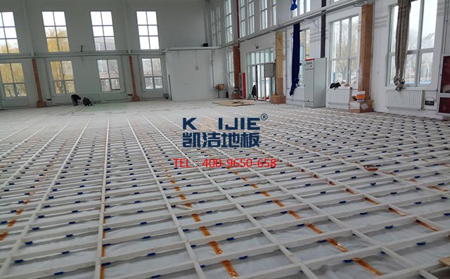 天津市西青區(qū)梨園監(jiān)獄體育館運(yùn)動(dòng)木地板工程案例——?jiǎng)P潔地板