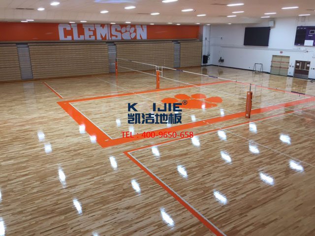 選購(gòu)專業(yè)體育館木地板常遇到的潛在危險(xiǎn)——?jiǎng)P潔地板