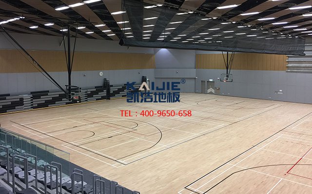 如果購(gòu)買的體育木地板有色差，說明是實(shí)木地板——?jiǎng)P潔地板