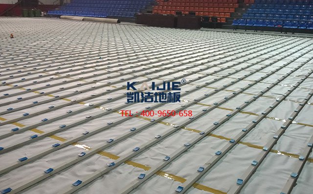 含水率不合格，體育運(yùn)動(dòng)木地板就廢了——?jiǎng)P潔地板