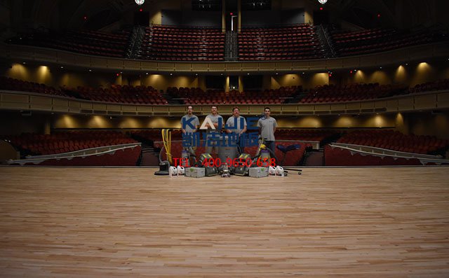 實(shí)力打造專業(yè)舞臺木地板，青少年節(jié)術(shù)節(jié)開鑼嘍——凱潔地板