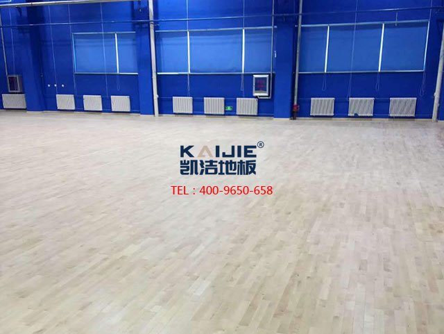 「體育木地板」體育木地板越厚越好？別開玩笑了——凱潔地板