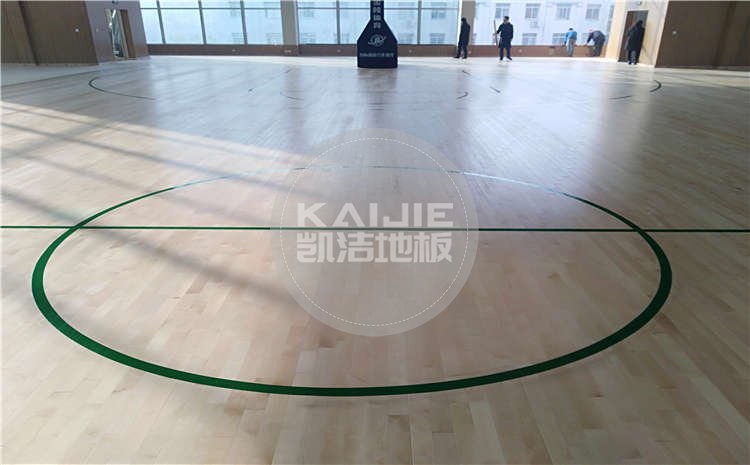 河南南陽(yáng)市中學(xué)體育館木地板項(xiàng)目