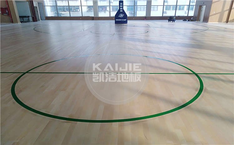 河南南陽(yáng)市中學(xué)體育館木地板項(xiàng)目