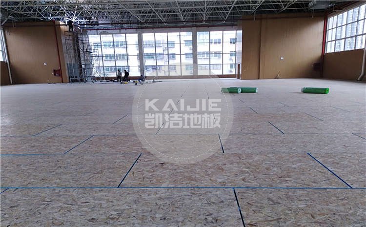 河南南陽(yáng)市中學(xué)體育館木地板項(xiàng)目