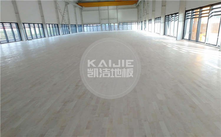 湖北武漢青山區(qū)羽毛球館木地板項目