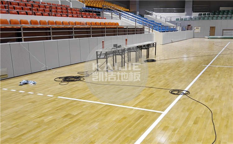 重慶銅陵體育館運(yùn)動(dòng)木地板案例圖片