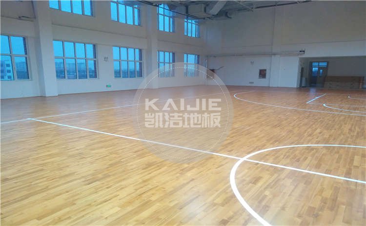 山東菏澤小學(xué)體育館運(yùn)動木地板項(xiàng)目圖片