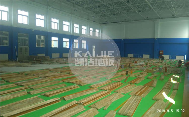 北京西城中學(xué)體育館運動木地板項目圖片