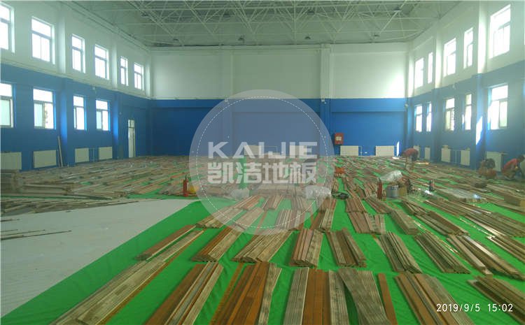 北京西城中學(xué)體育館運動木地板項目圖片