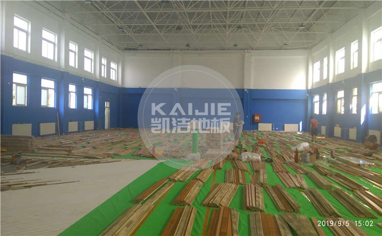 北京西城中學(xué)體育館運動木地板項目圖片