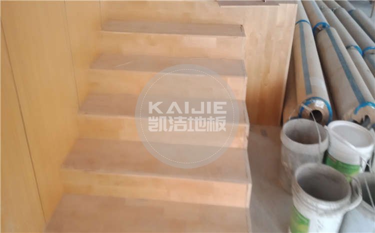 山東濱州中學(xué)體育館運(yùn)動(dòng)木地板圖片