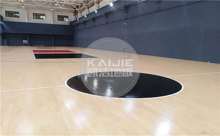 山東同昌物業(yè)公司籃球館木地板項目圖片