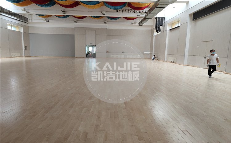 北京回龍觀育新學(xué)?；@球館木地板案例