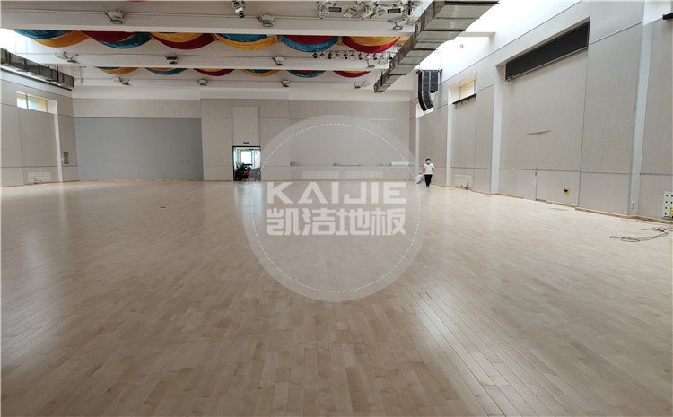 北京回龍觀育新學(xué)?；@球館木地板案例