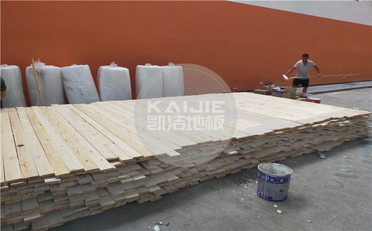 廣州天河區(qū)長(zhǎng)大公路培訓(xùn)學(xué)?；@球館木地板案例