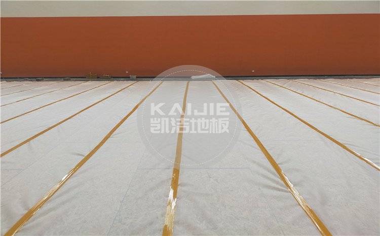 廣州天河區(qū)長(zhǎng)大公路培訓(xùn)學(xué)?；@球館木地板案例-凱潔體育地板
