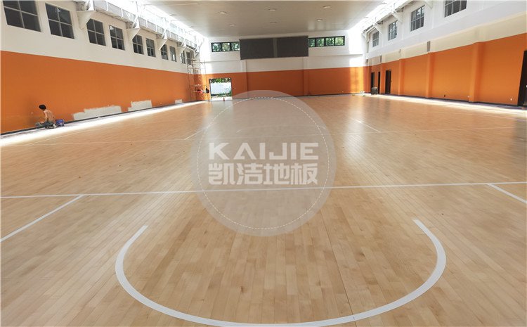 廣州天河區(qū)長(zhǎng)大公路培訓(xùn)學(xué)?；@球館木地板案例-凱潔體育地板