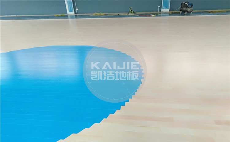 云南昆明五華區(qū)青少年宮籃球館木地板——凱潔體育地板