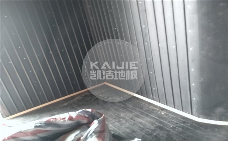 四川省樂(lè)山市沙灣區(qū)銅河廣場(chǎng)劇院舞臺(tái)木地板案例—?jiǎng)P潔體育木地板廠家