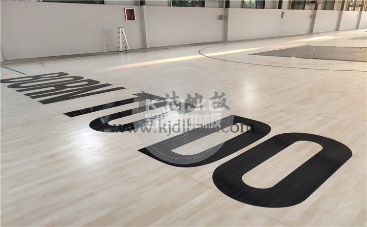 山東蘭陵代村LA動力籃球館木地板項目-凱潔體育木地板廠家