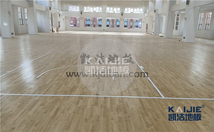 河南鶴壁輔仁中小學(xué)體育館木地板案例