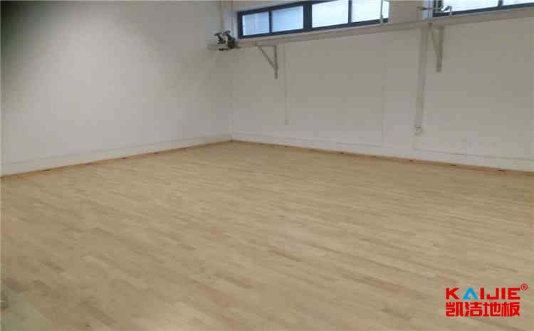 四川楓木體育地板價格表