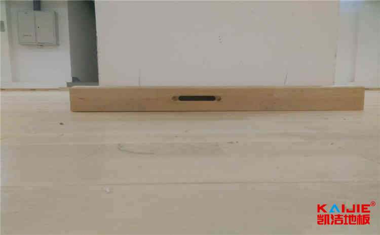 橡膠木運(yùn)動(dòng)體育地板主輔龍骨結(jié)構(gòu)