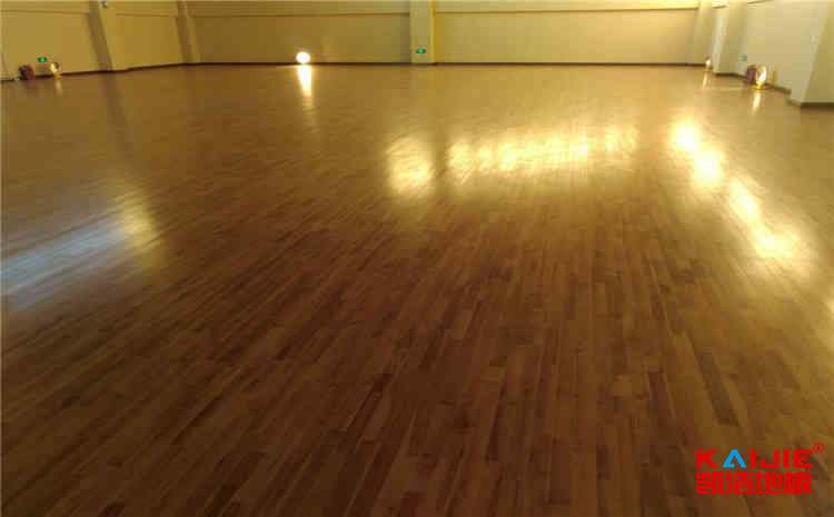 山東體育地板公司