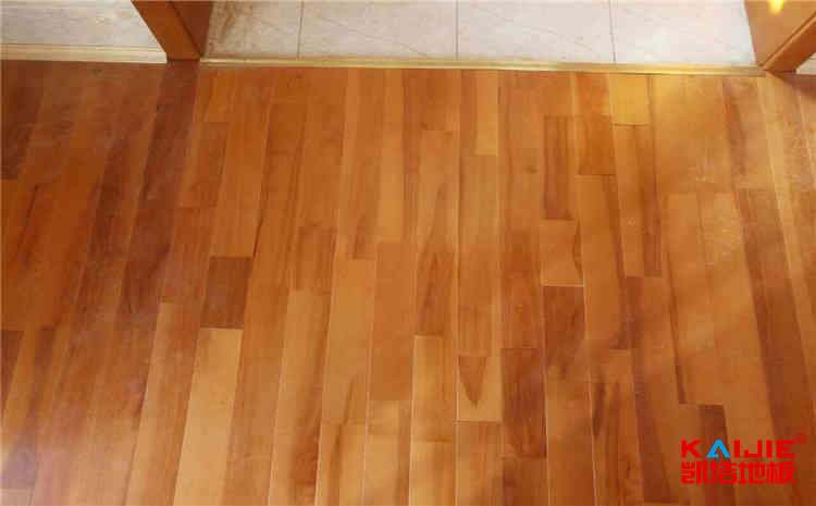 企口舞臺(tái)木地板怎么維護(hù)