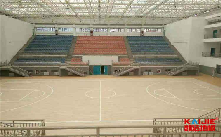 標準羽毛球場木地板價格