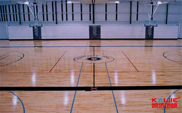 五角楓舞蹈房木地板怎么翻新