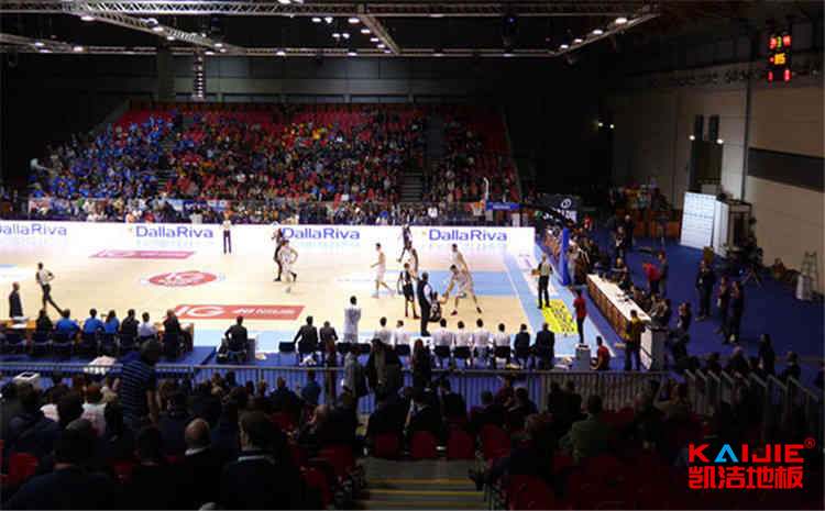 22厚籃球場木地板單層龍骨結(jié)構(gòu)