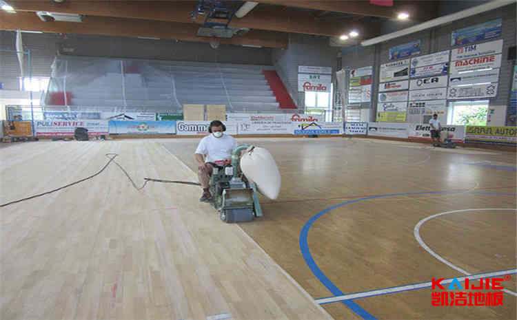 拼裝風(fēng)雨操場木地板多少錢一平方