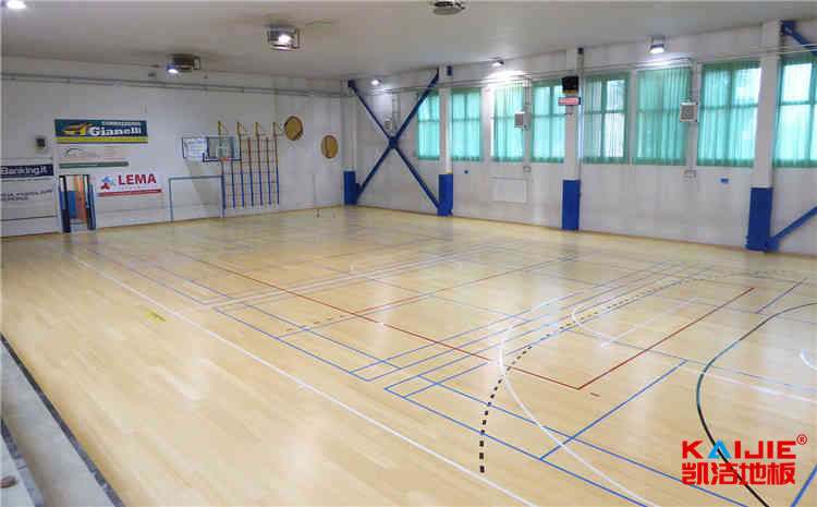 拼接板羽毛球館木地板一般多少錢？