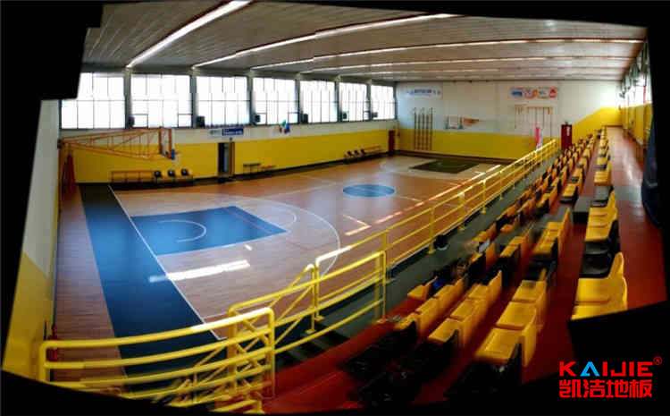 俄勒岡松排球館木地板一般多少錢？