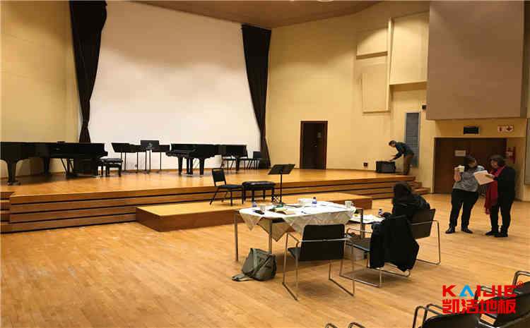 拼接板舞臺木地板怎么維修？