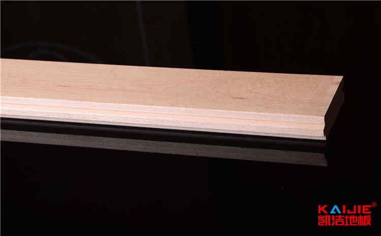 橡膠木風(fēng)雨操場(chǎng)運(yùn)動(dòng)地板價(jià)格是多少錢？