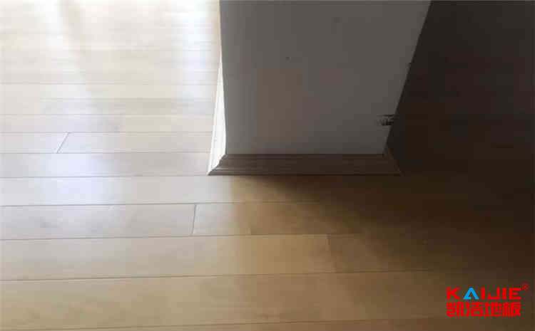 楓樺木乒乓球館木地板廠家哪家好？