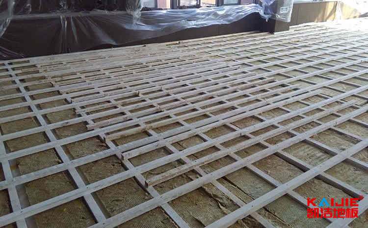 20厚羽毛球館木地板怎么保養(yǎng)？