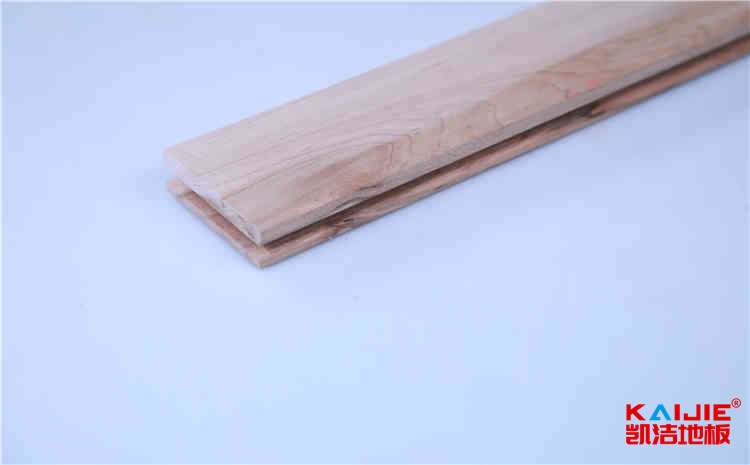 學(xué)校風(fēng)雨操場實(shí)木地板多少錢合適