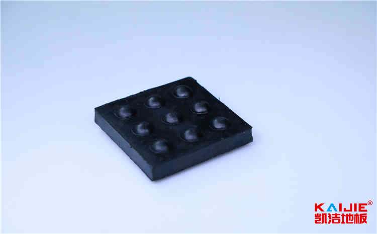 24厚體育館木地板翻新施工